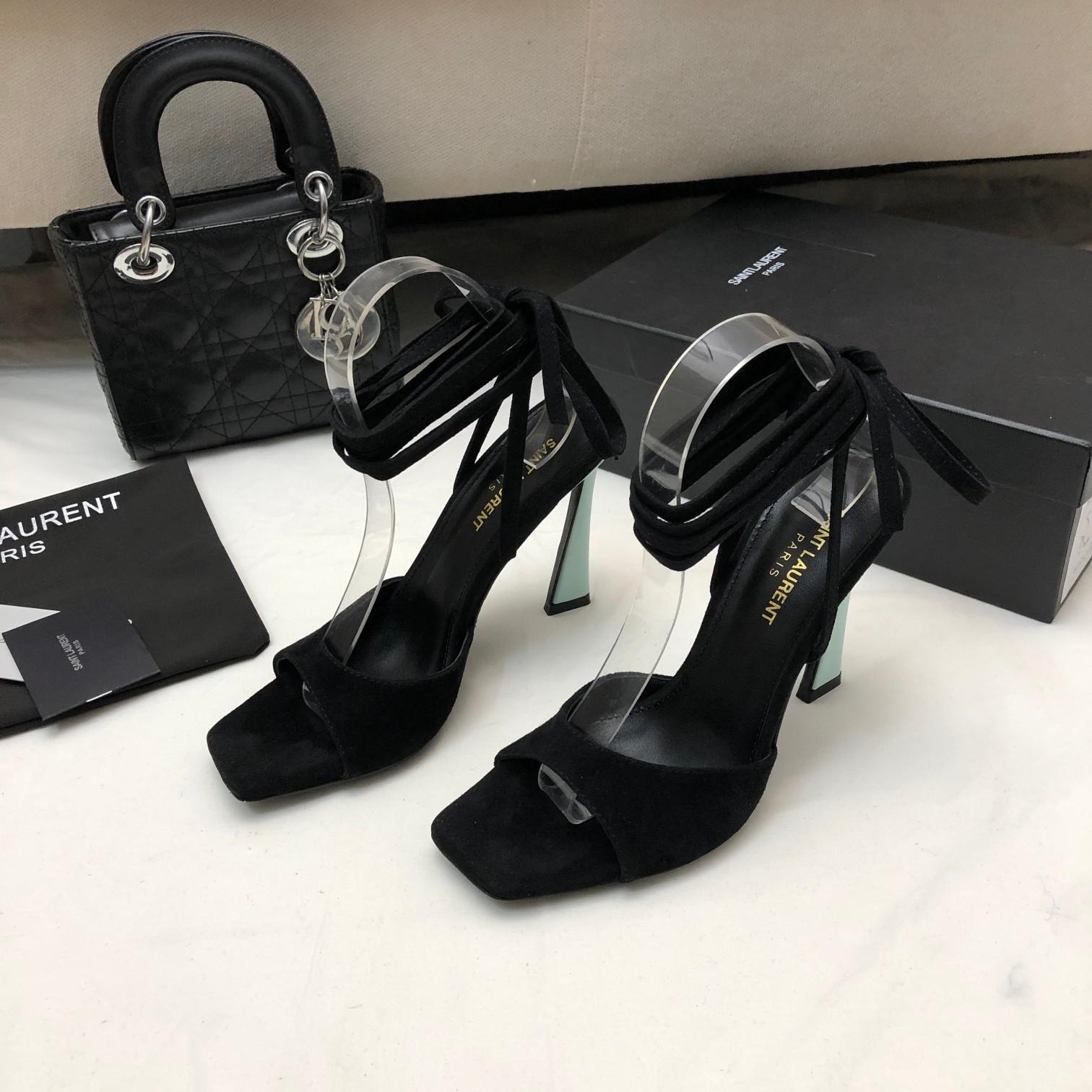 Saint Laurent Paz Sandalen aus Wildleder und metallisiertem Leder - EUR FASHION
