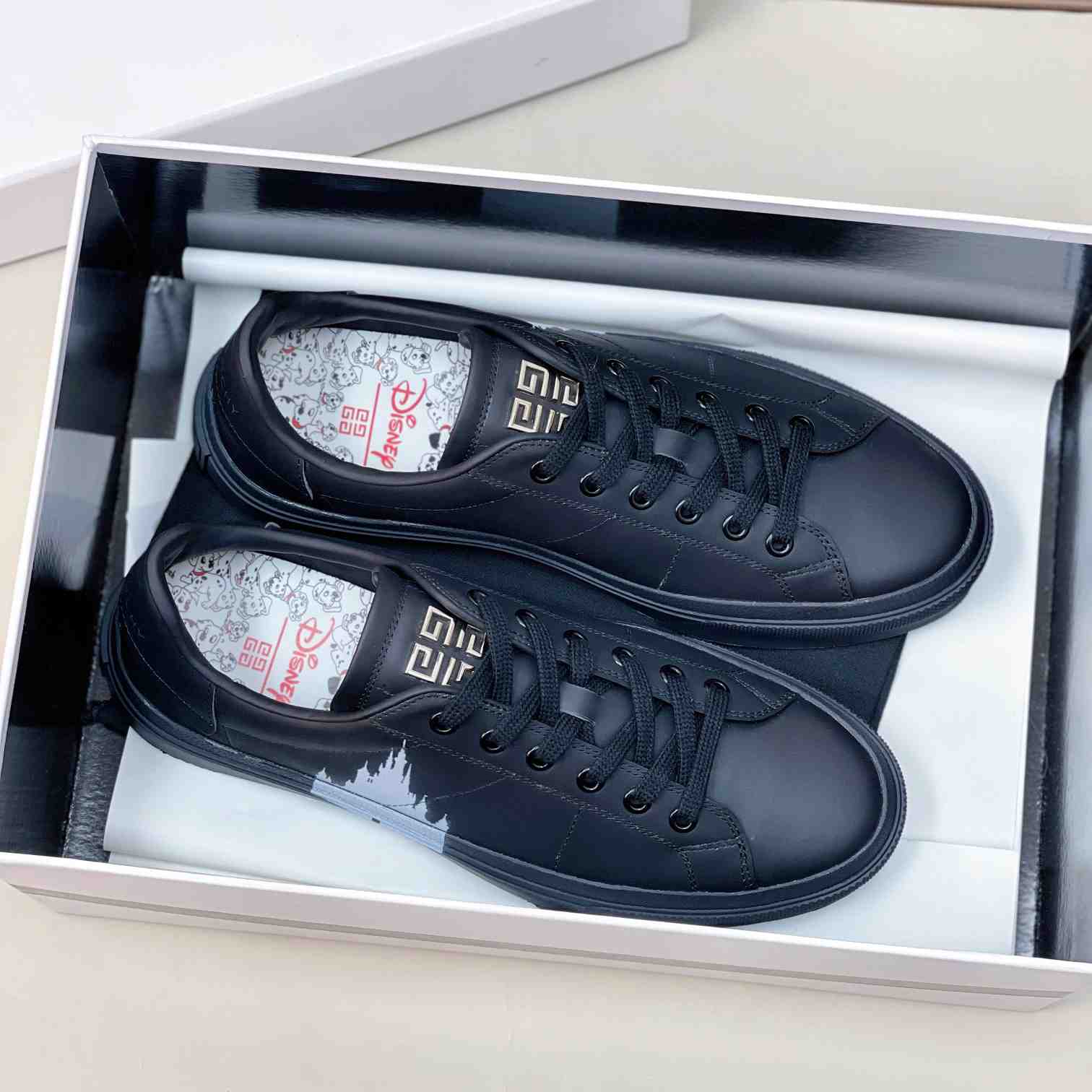 Givenchy City Sport Castle Sneakers aus Leder - EUR FASHION