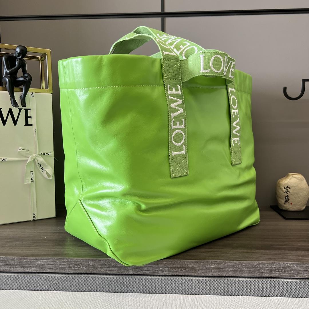 Loewe Fold Shopper aus Papierkalbsleder - EUR FASHION