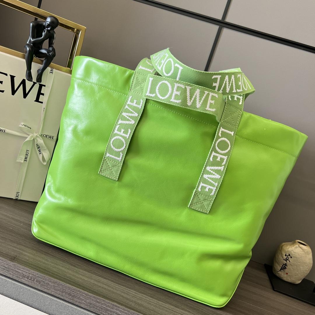 Loewe Fold Shopper aus Papierkalbsleder - EUR FASHION