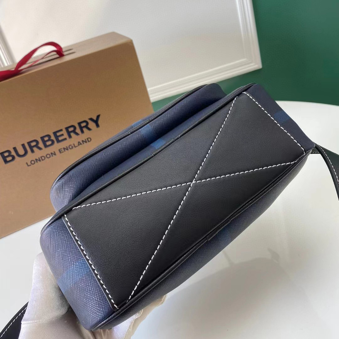 Burberry Paddy-Tasche mit übertriebenem Karomuster - EUR FASHION