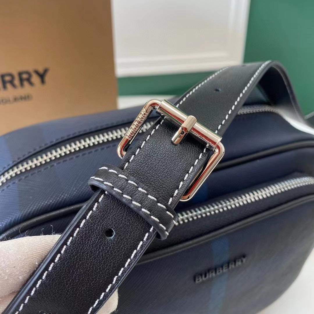 Burberry Paddy-Tasche mit übertriebenem Karomuster - EUR FASHION