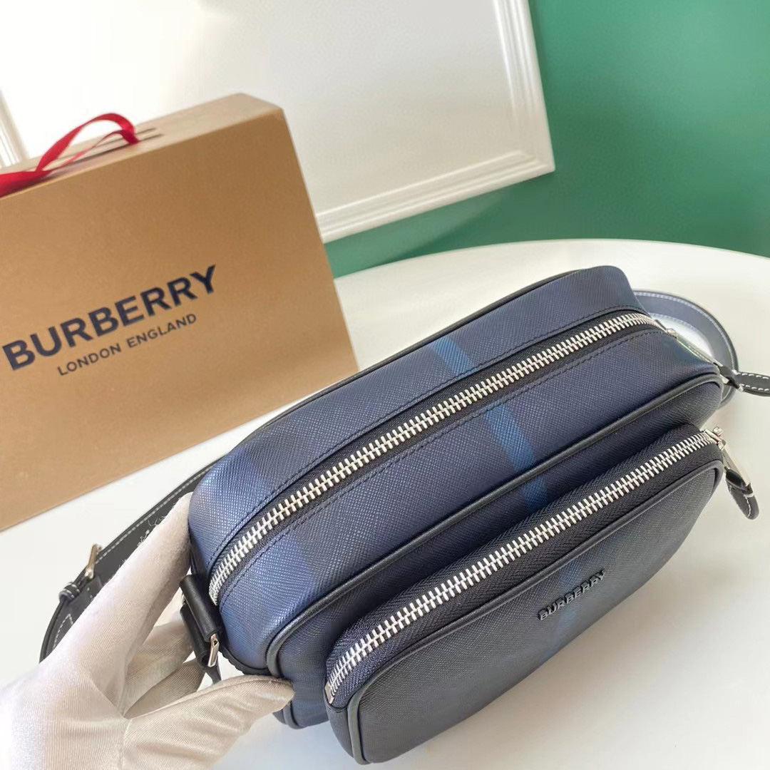 Burberry Paddy-Tasche mit übertriebenem Karomuster - EUR FASHION