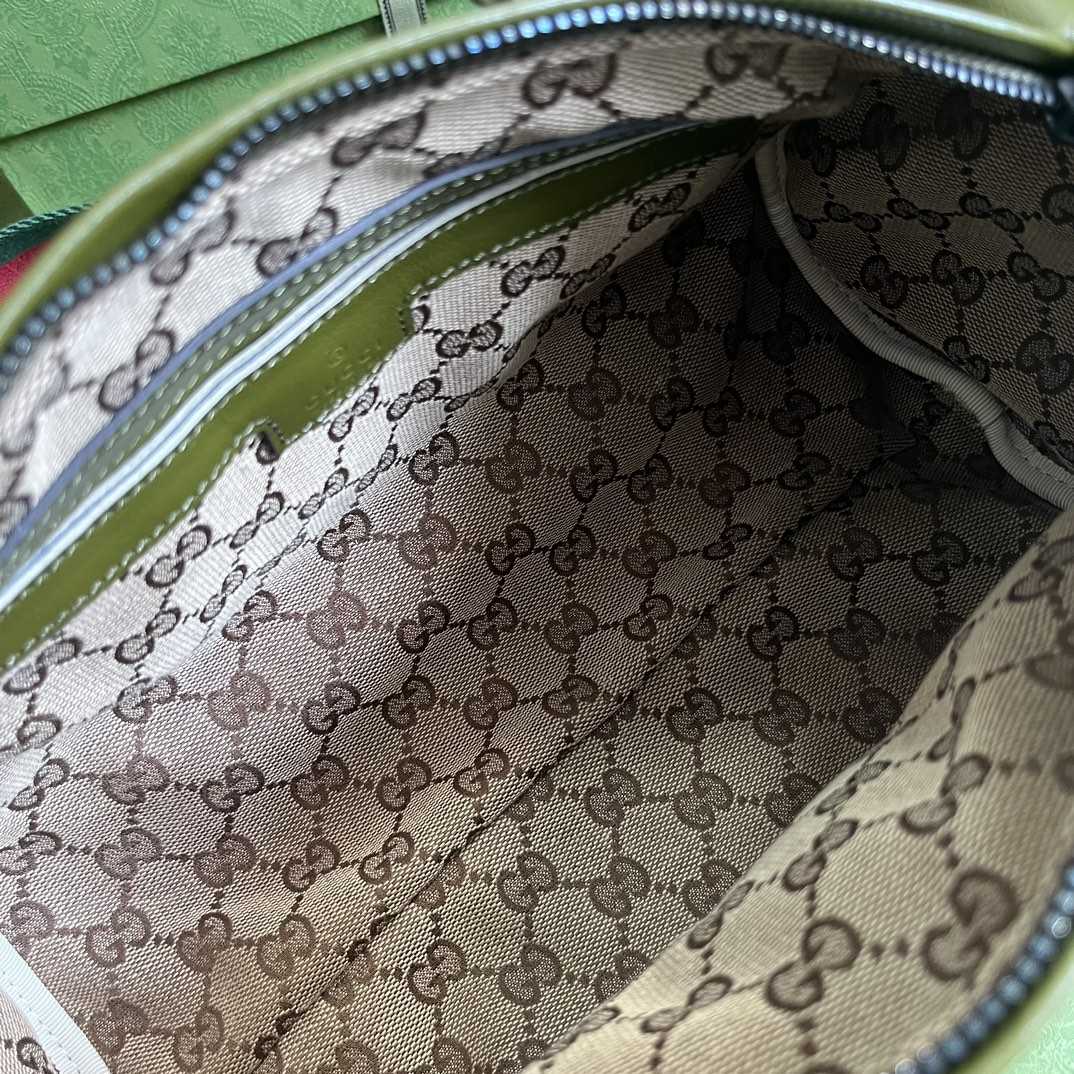Kleine Gucci-Reisetasche mit farblich abgestimmtem Doppel-GG (28,5–16–16 cm) - EUR FASHION