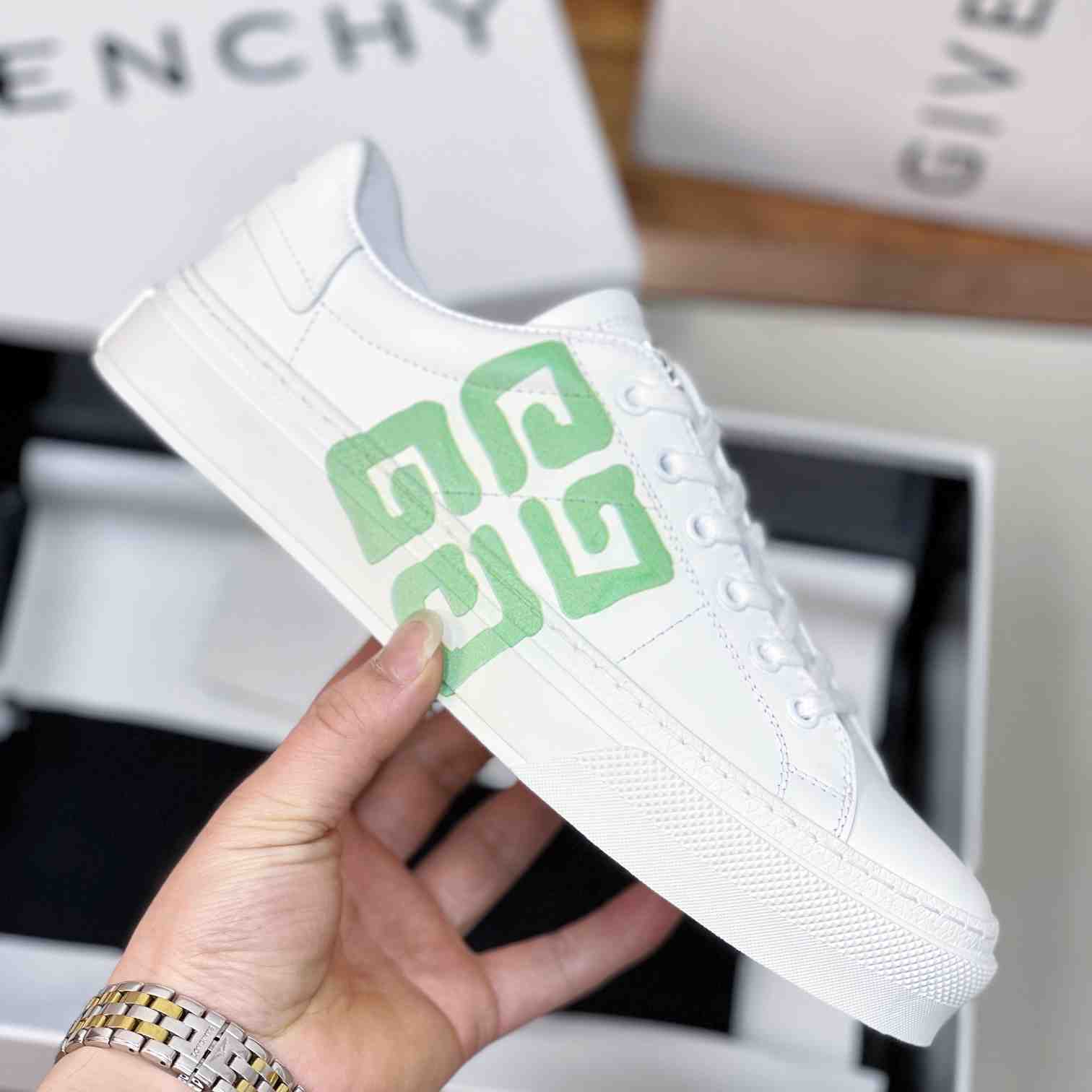 Givenchy City Sport Sneakers aus Leder - EUR FASHION
