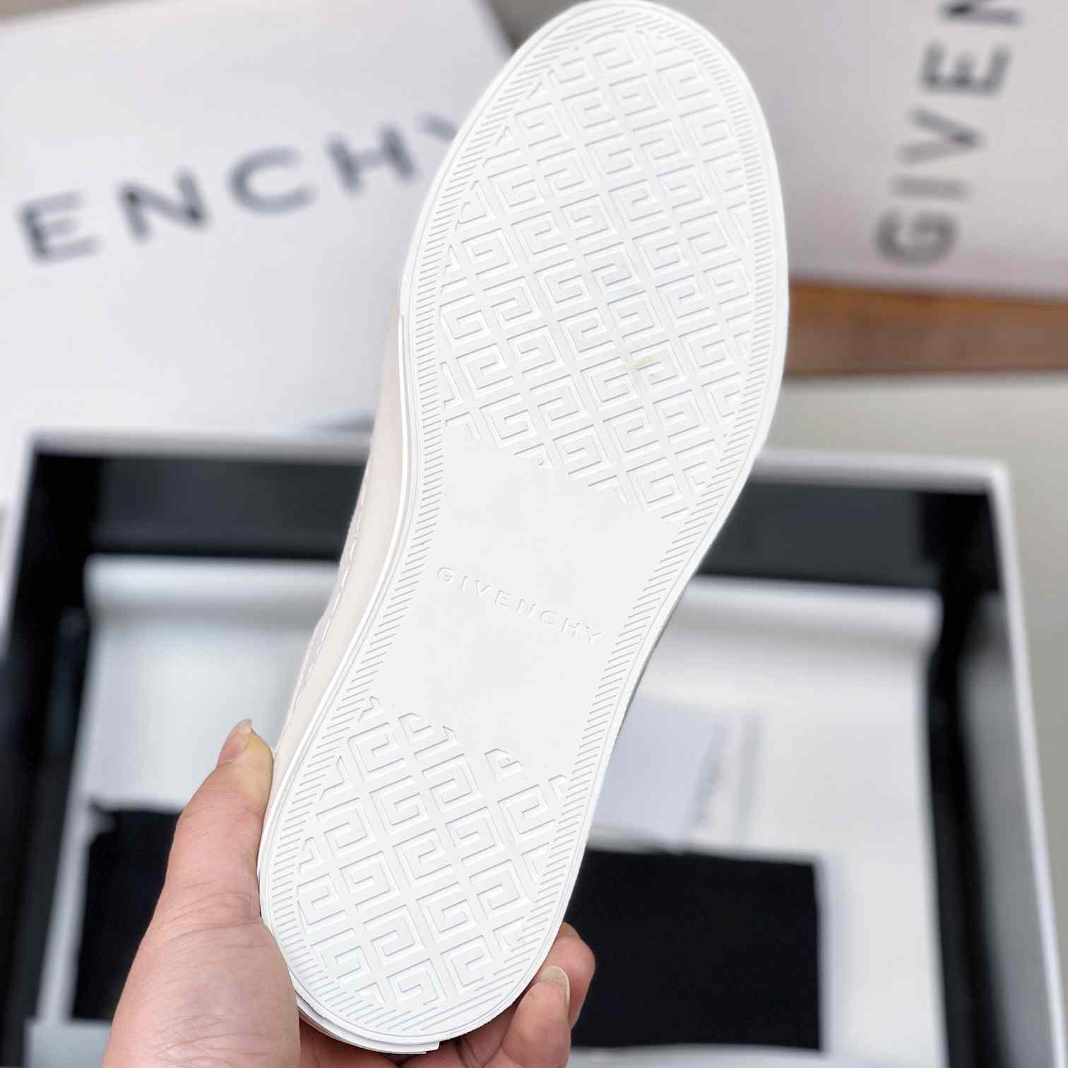 Givenchy City Sport Sneakers aus Leder - EUR FASHION