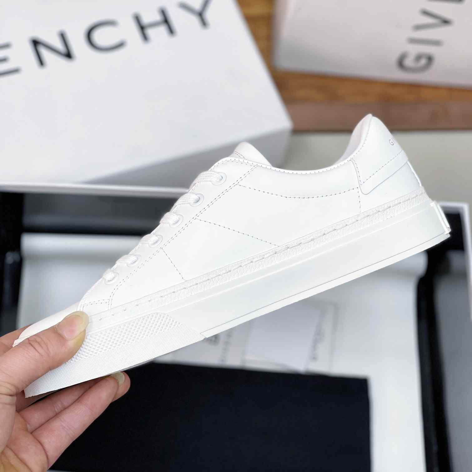 Givenchy City Sport Sneakers aus Leder - EUR FASHION