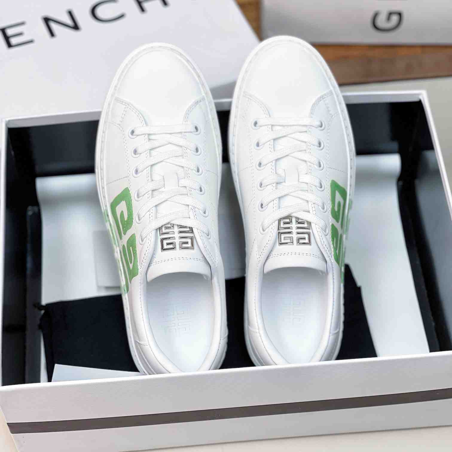 Givenchy City Sport Sneakers aus Leder - EUR FASHION