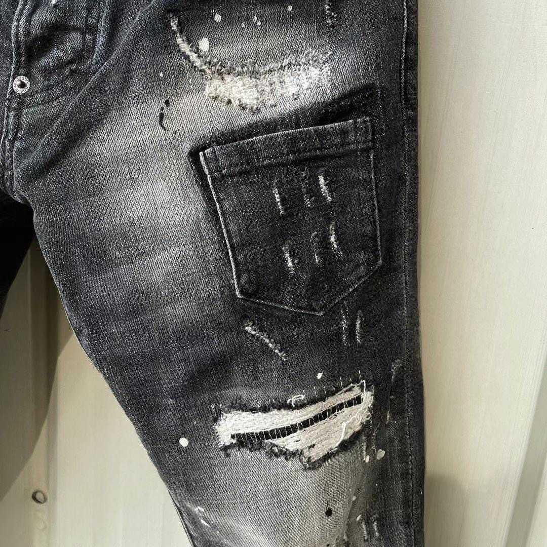 Dsquared2 Distressed-Jeans in mittlerer Waschung 9136 - EUR FASHION