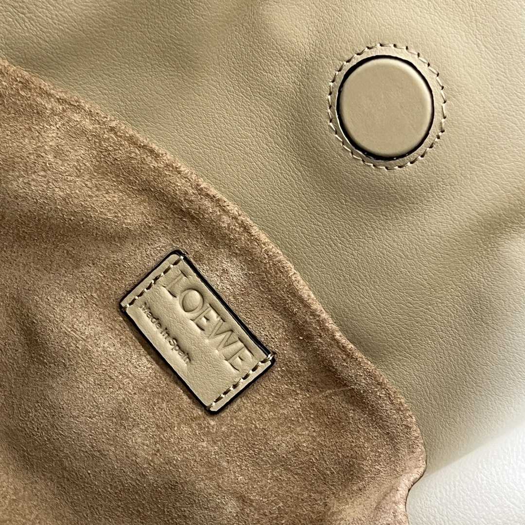 Loewe Flamenco Clutch aus Nappa-Kalbsleder - EUR FASHION