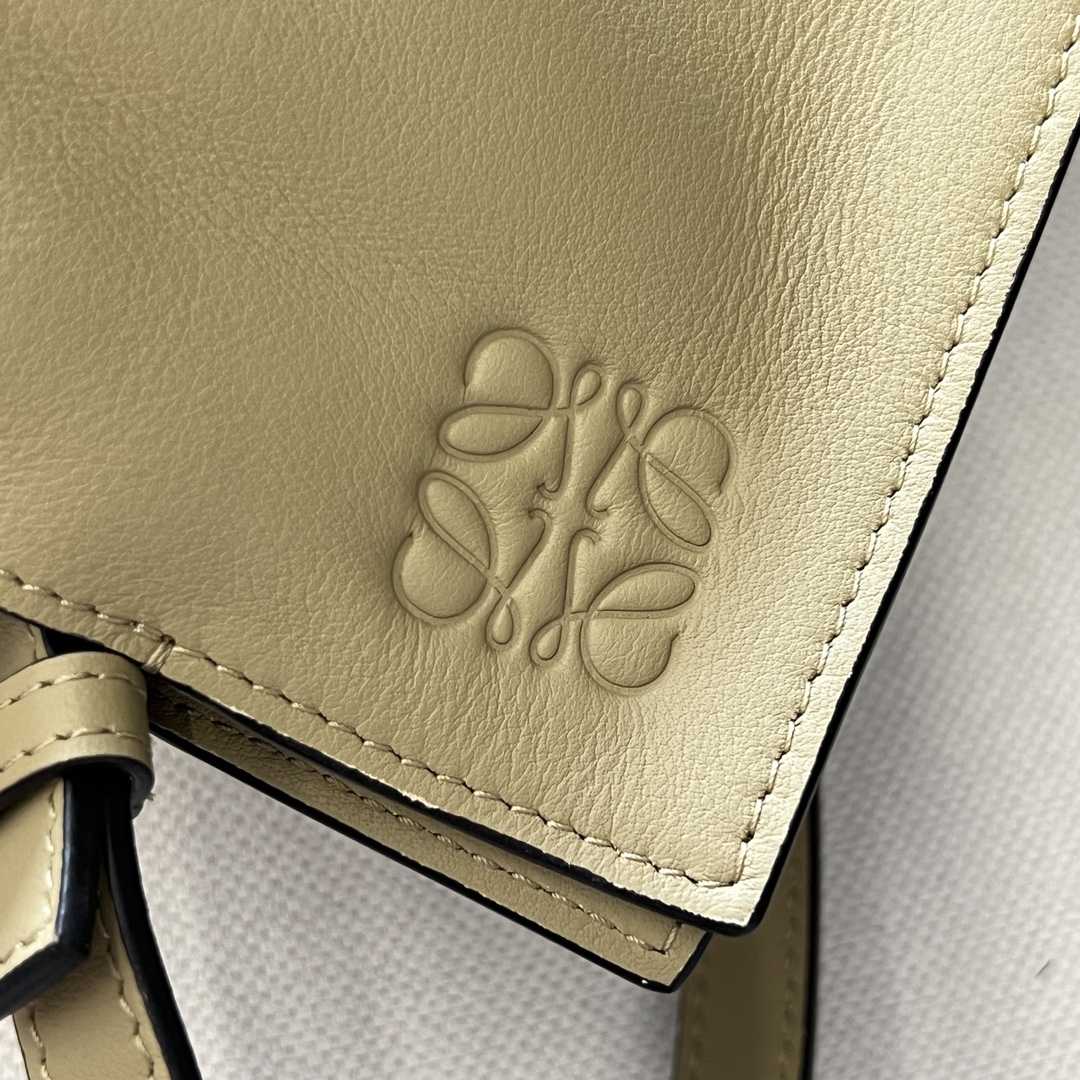 Loewe Flamenco Clutch aus Nappa-Kalbsleder - EUR FASHION