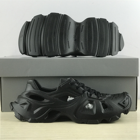 Balenciaga HD Schnür-Sneaker in Schwarz - EUR FASHION