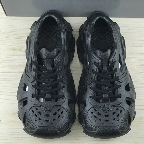Balenciaga HD Schnür-Sneaker in Schwarz - EUR FASHION