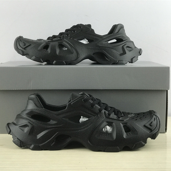 Balenciaga HD Schnür-Sneaker in Schwarz - EUR FASHION