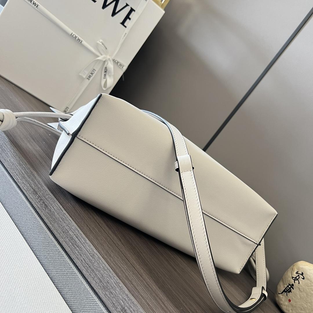 Loewe Flamenco Clutch aus Nappa-Kalbsleder - EUR FASHION
