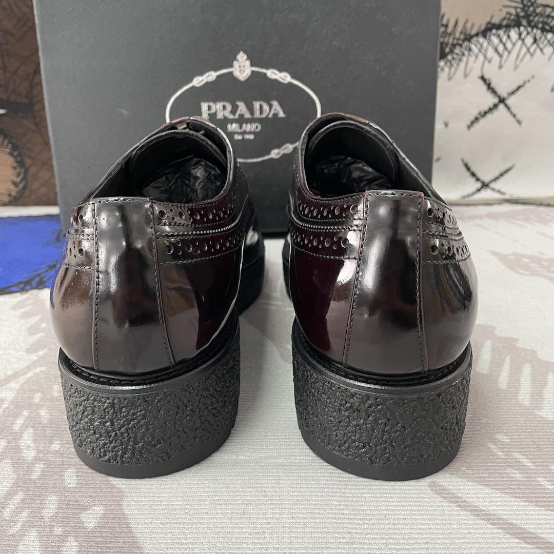 Prada zweifarbiger Brogue-Leder-Schnür-Derby (in britischer Größe) - EUR FASHION