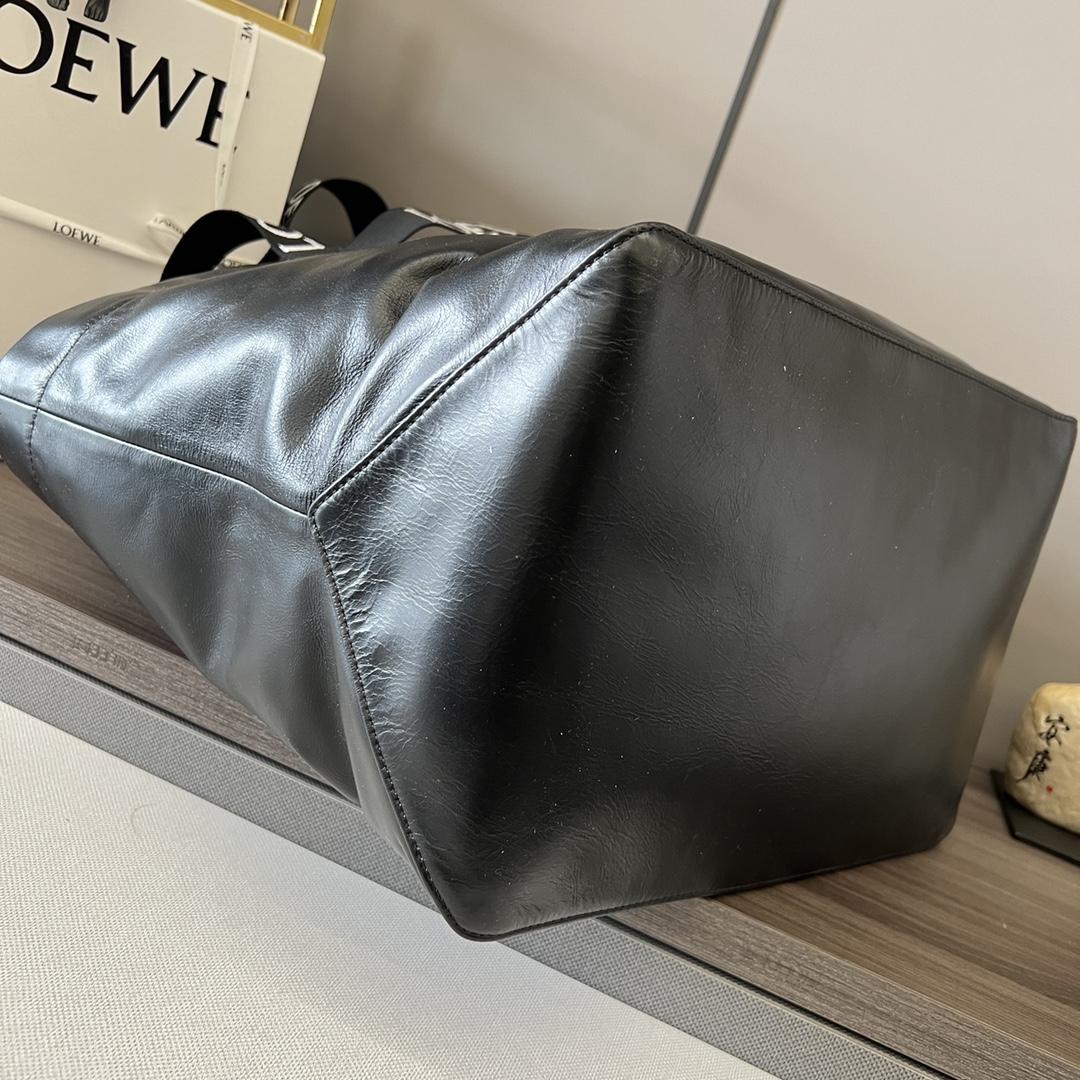 Loewe Fold Shopper aus Papierkalbsleder - EUR FASHION