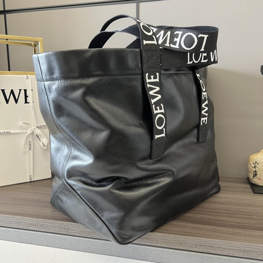 Loewe Fold Shopper aus Papierkalbsleder - EUR FASHION