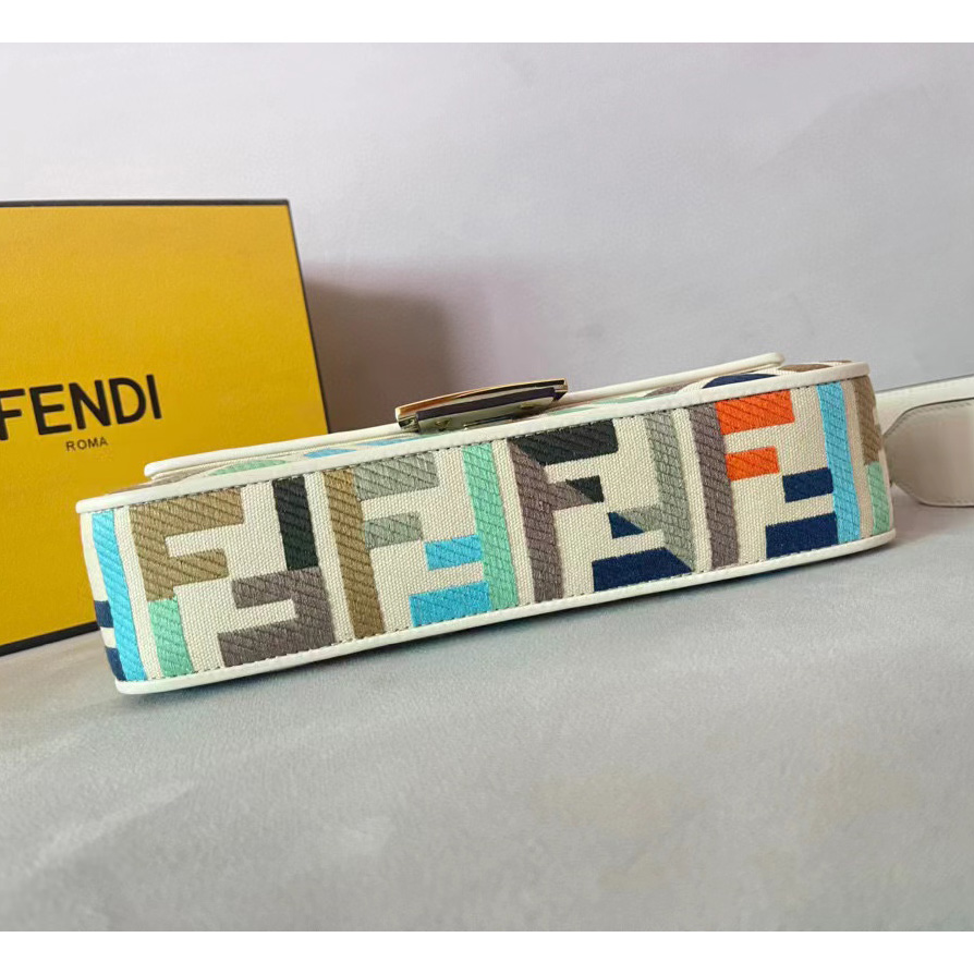 Fendi Baguette Mehrfarbige Canvas-Tasche mit FF-Stickerei - EUR FASHION
