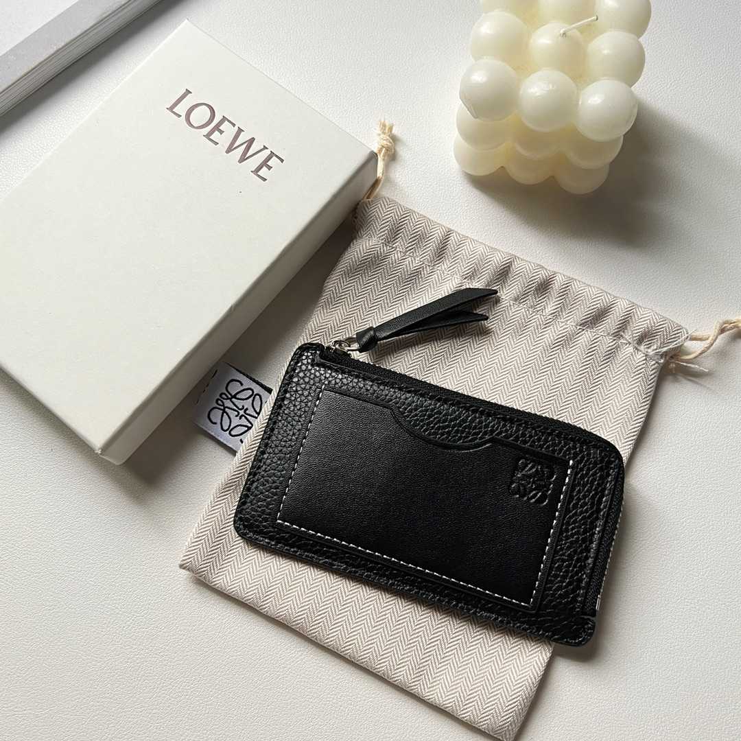 Loewe Münzkartenetui aus weichem, genarbtem Kalbsleder - EUR FASHION