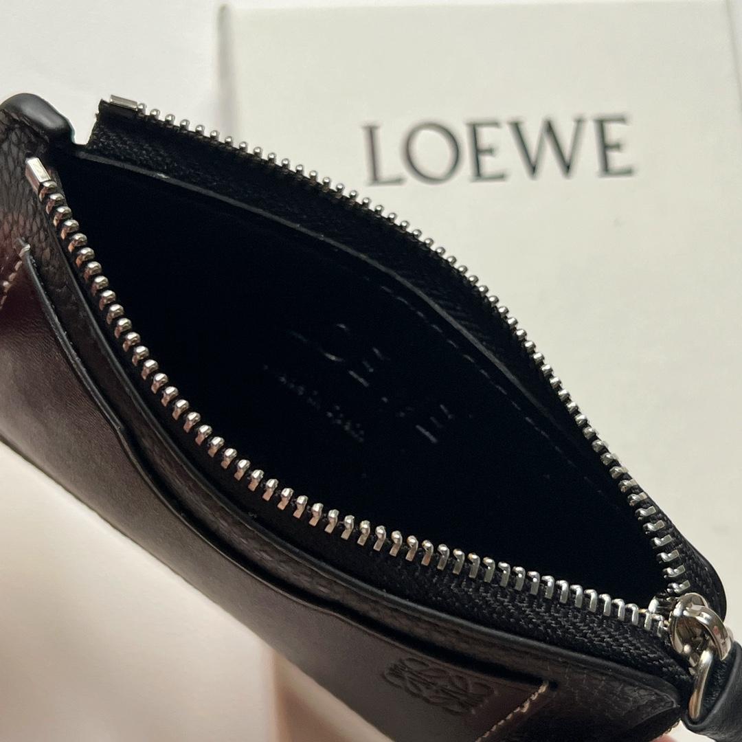 Loewe Münzkartenetui aus weichem, genarbtem Kalbsleder - EUR FASHION
