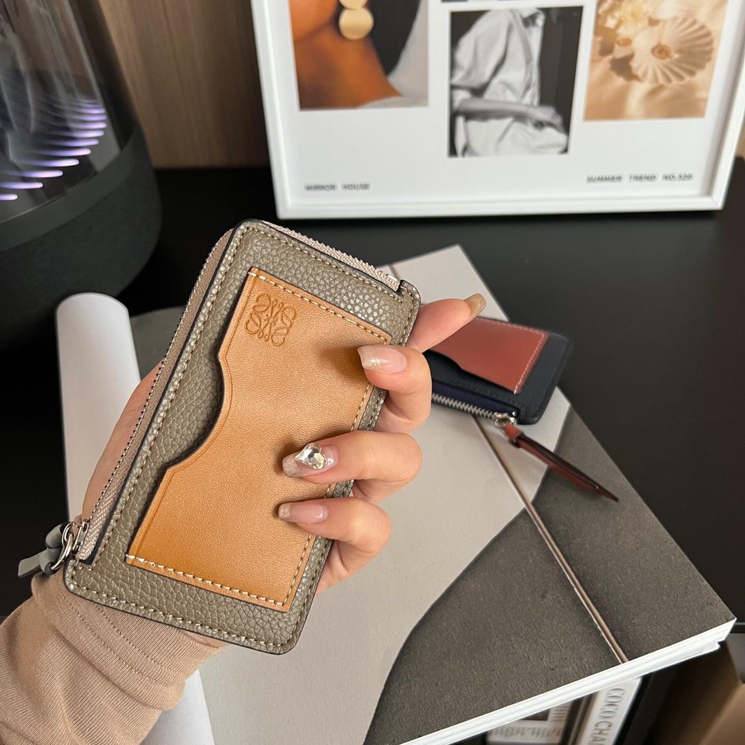 Loewe Münzkartenetui aus weichem, genarbtem Kalbsleder - EUR FASHION