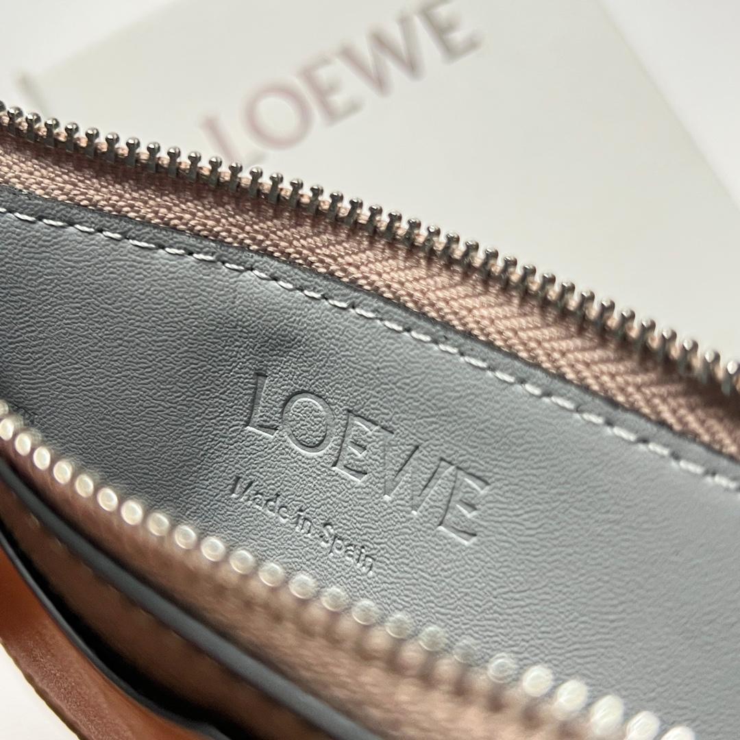 Loewe Münzkartenetui aus weichem, genarbtem Kalbsleder - EUR FASHION