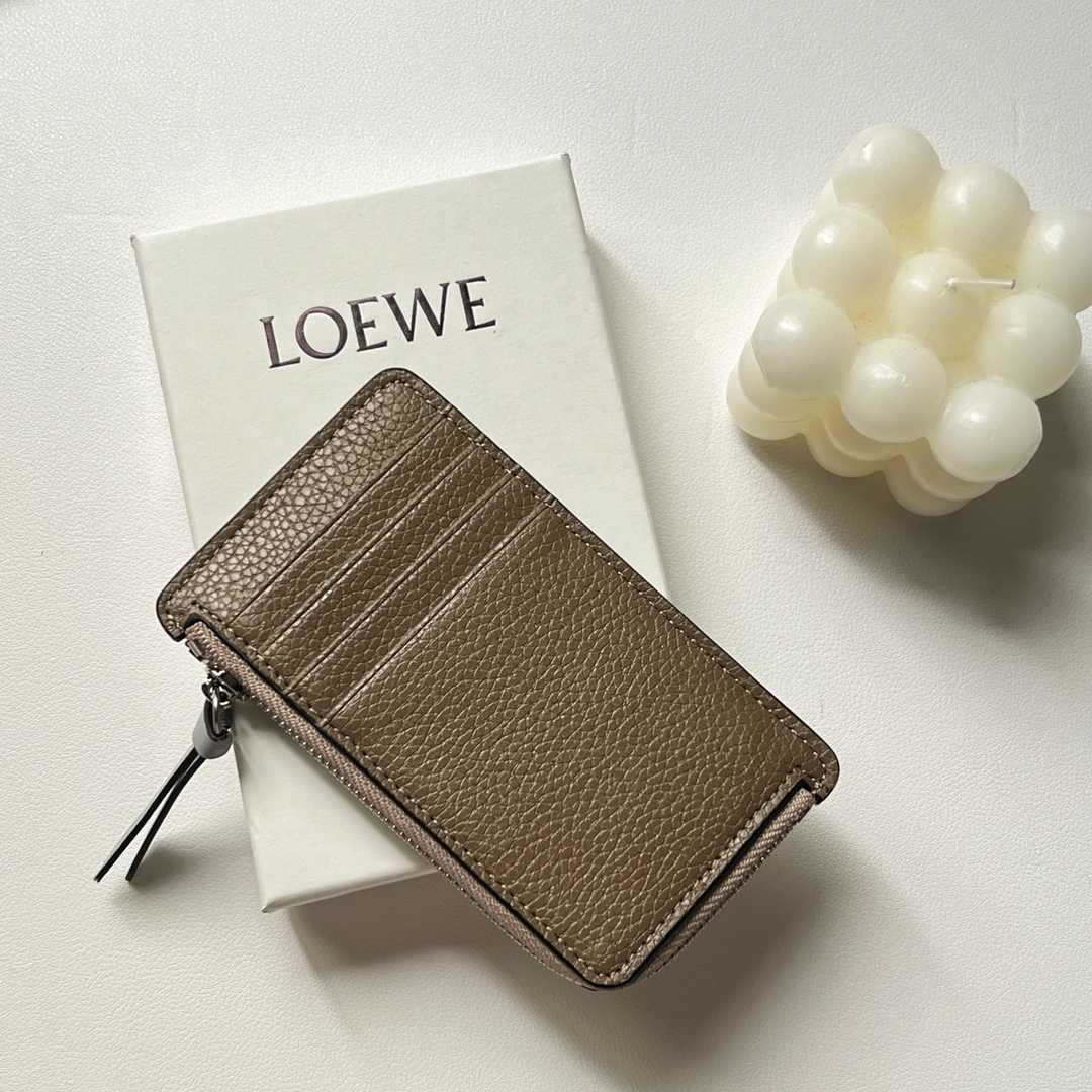 Loewe Münzkartenetui aus weichem, genarbtem Kalbsleder - EUR FASHION