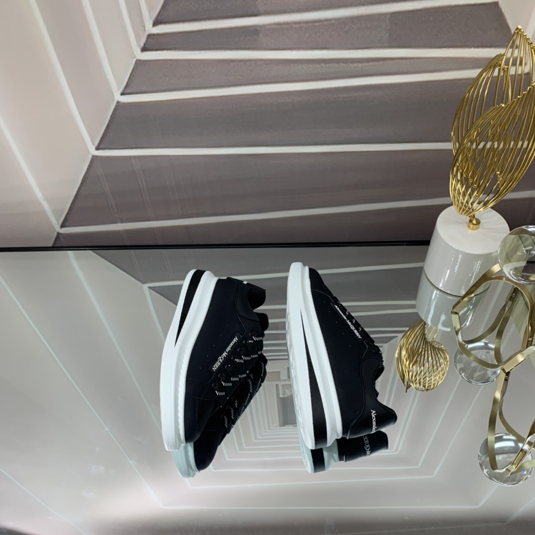 Alexander Mqueen Übergroße Low-Top-Sneaker - EUR FASHION