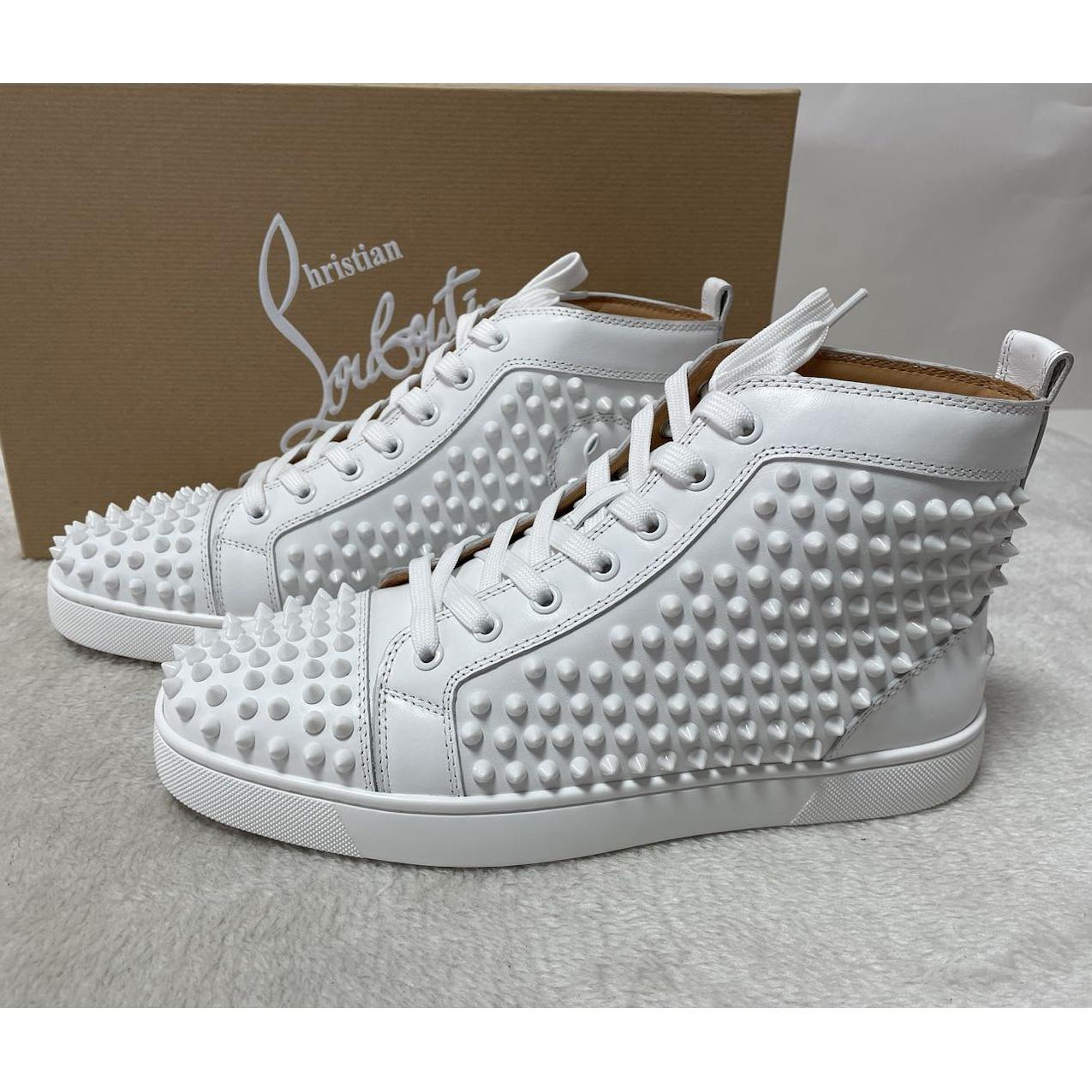 Christian Louboutin Louis Spikes Sneakers – Kalbsleder und Spikes – Weiß - EUR FASHION