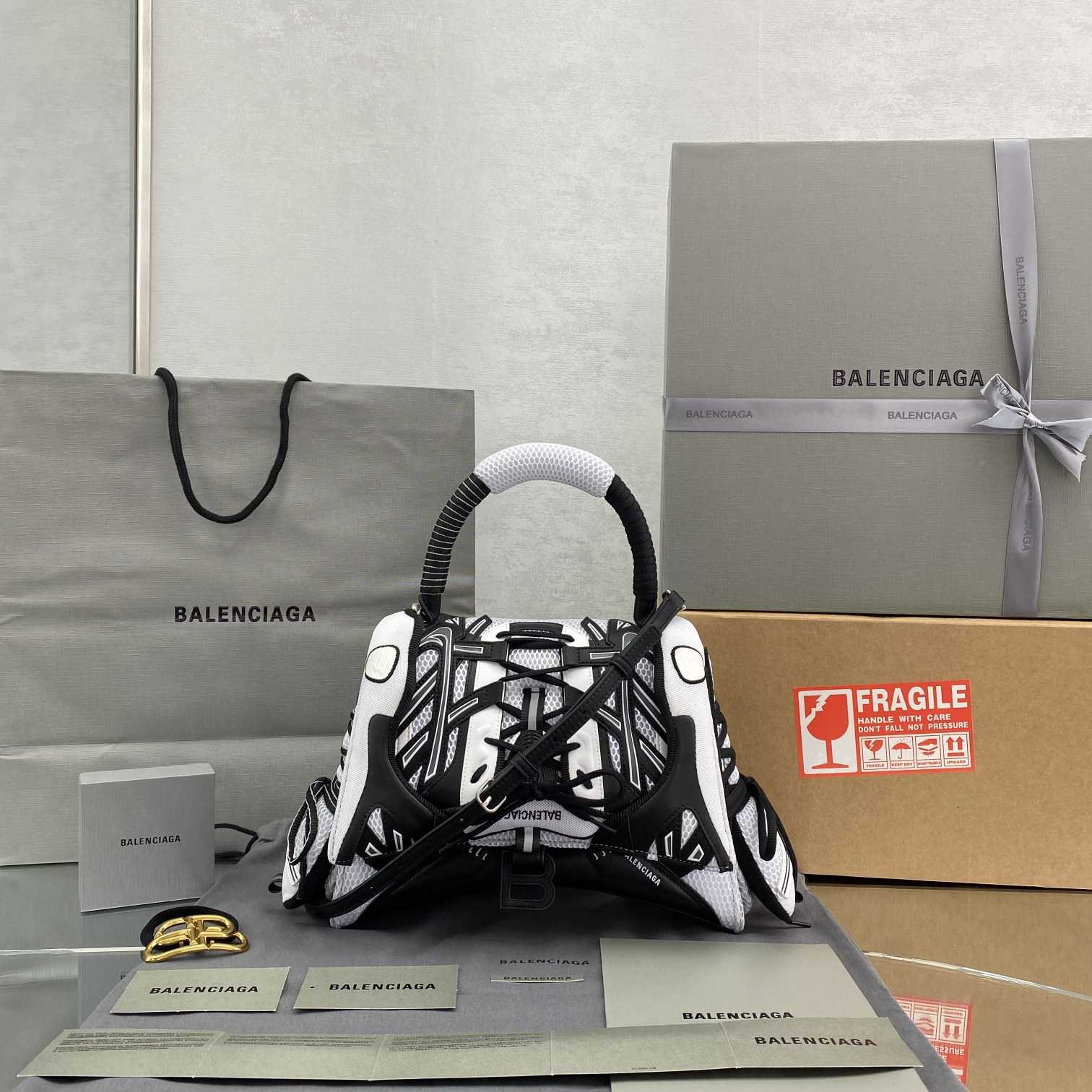 Balenciaga SneakerHead Mittelgroße Handtasche in Weiß/Schwarz - EUR FASHION