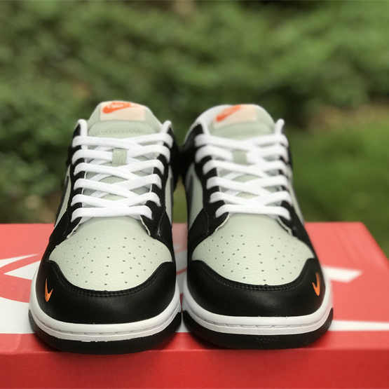 Nike Dunk Low „Mini Orange Swoosh“ Sneakers FN7808-001 - EUR FASHION