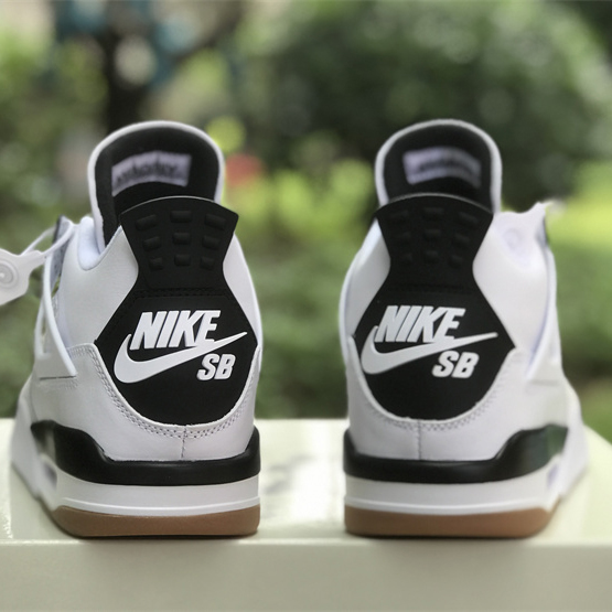 Nike SB x Air Jordan 4 Sneaker DR5415-100 - EUR FASHION