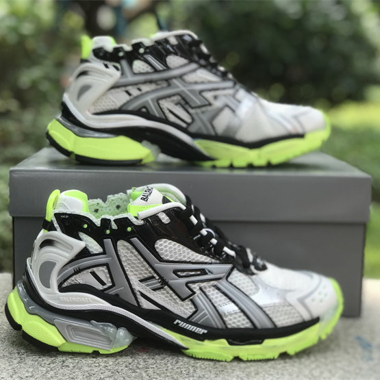 Balenciaga Runner Sneaker in Weiß - EUR FASHION