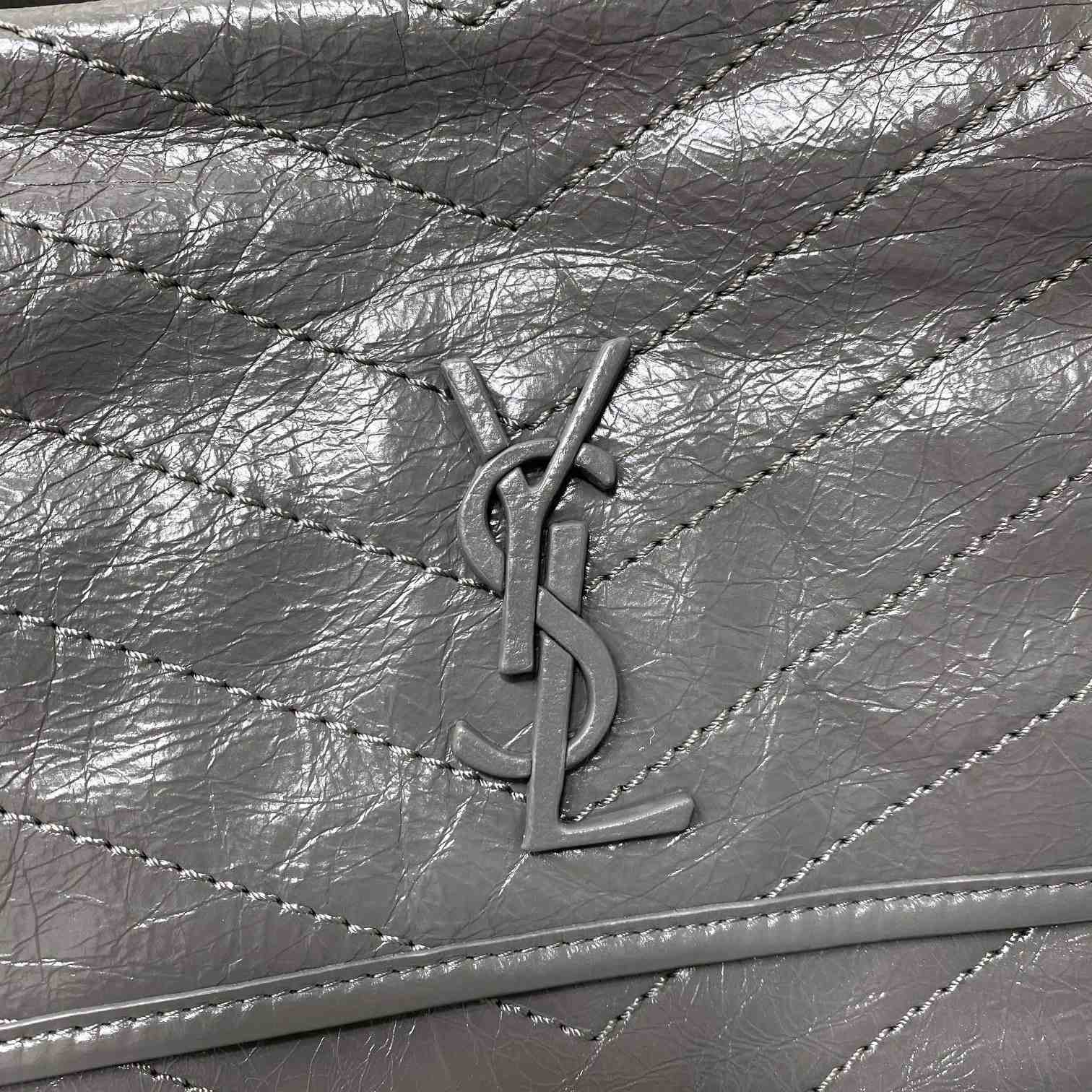Saint Laurent Niki Mittelgroße Kettentasche aus zerknittertem Vintage-Leder - EUR FASHION