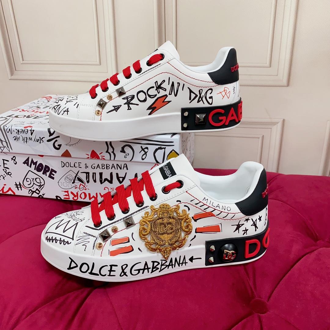 Dolce & Gabbana – Portofino-Sneaker aus Kalbsleder mit Stickerei und Nieten - EUR FASHION