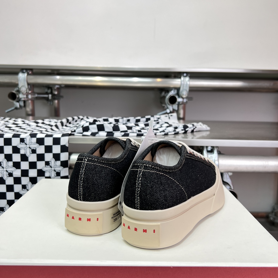 Marni Pablo Schnür-Sneaker aus schwarzem Denim - EUR FASHION