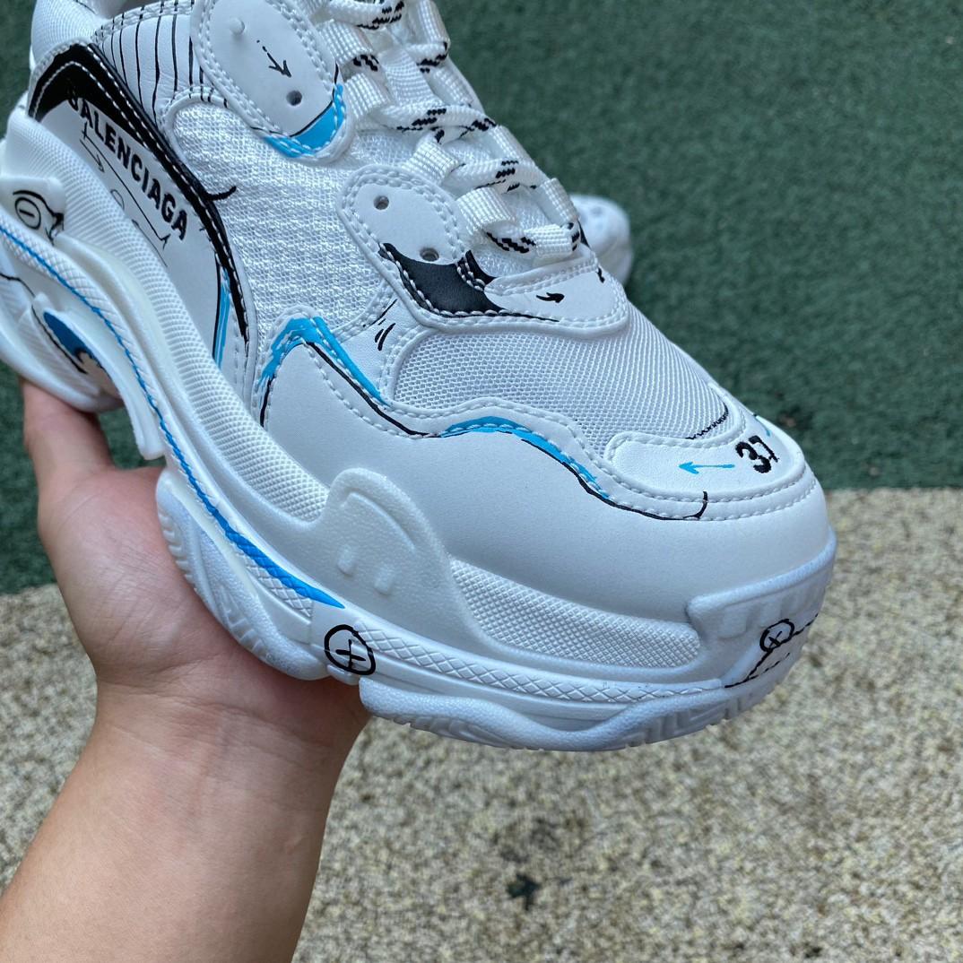 Balenciaga Triple S Sketch Sneaker in Weiß - EUR FASHION