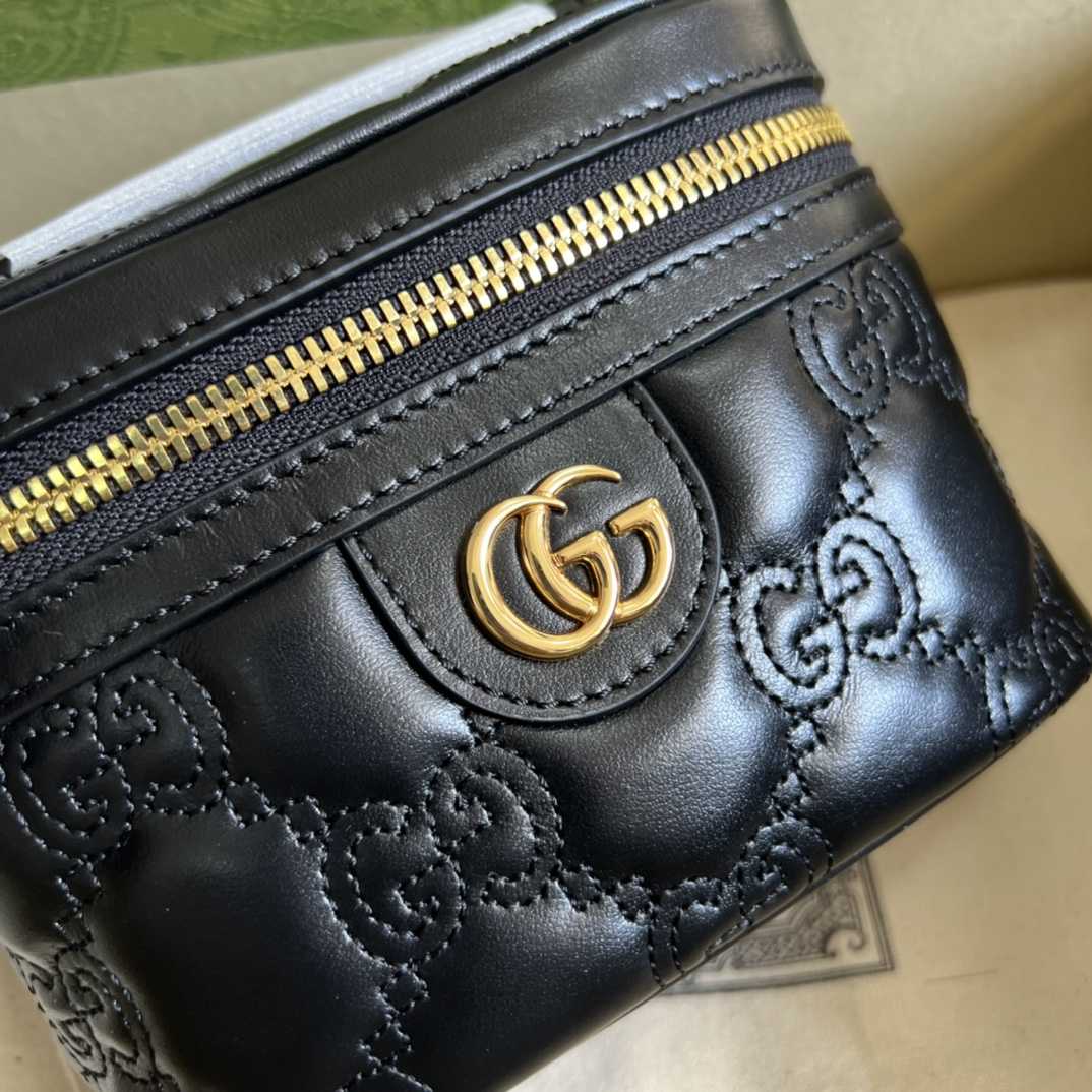 Gucci GG Matelassé Minitasche mit Tragegriff oben (16–10,5–5 cm) - EUR FASHION