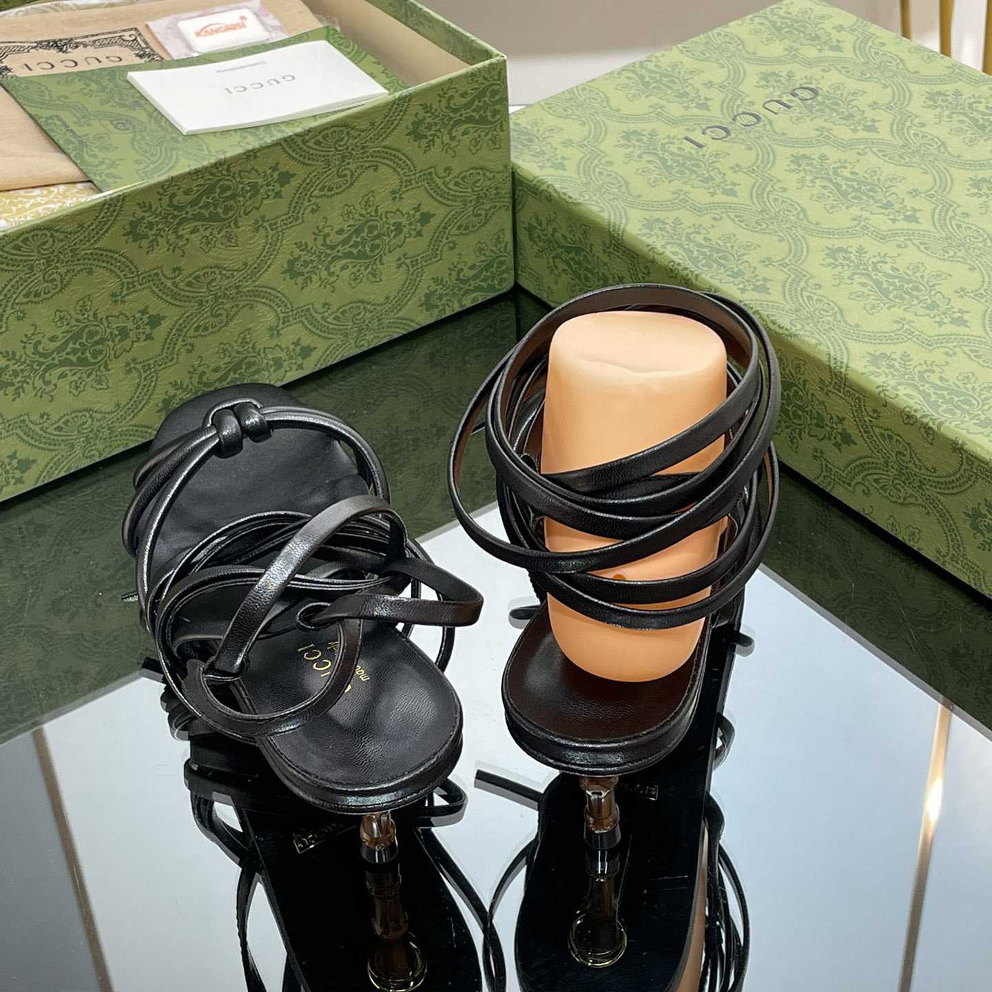 Gucci Damen-Riemchensandale mit Bambus - EUR FASHION