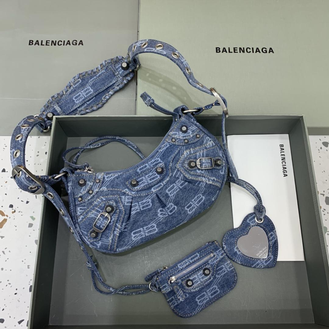 Balenciaga Le Cagole XS Umhängetasche BB Monogram gebleichter Denim in Blau (26-12-6 cm) - EUR FASHION