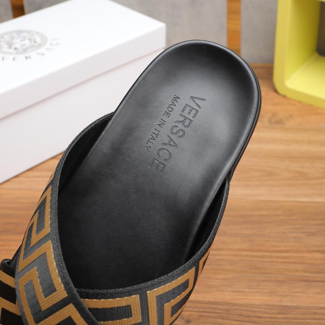 Offene Pantoletten mit Versace-Logoprint - EUR FASHION