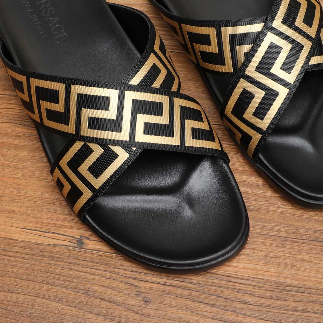 Offene Pantoletten mit Versace-Logoprint - EUR FASHION