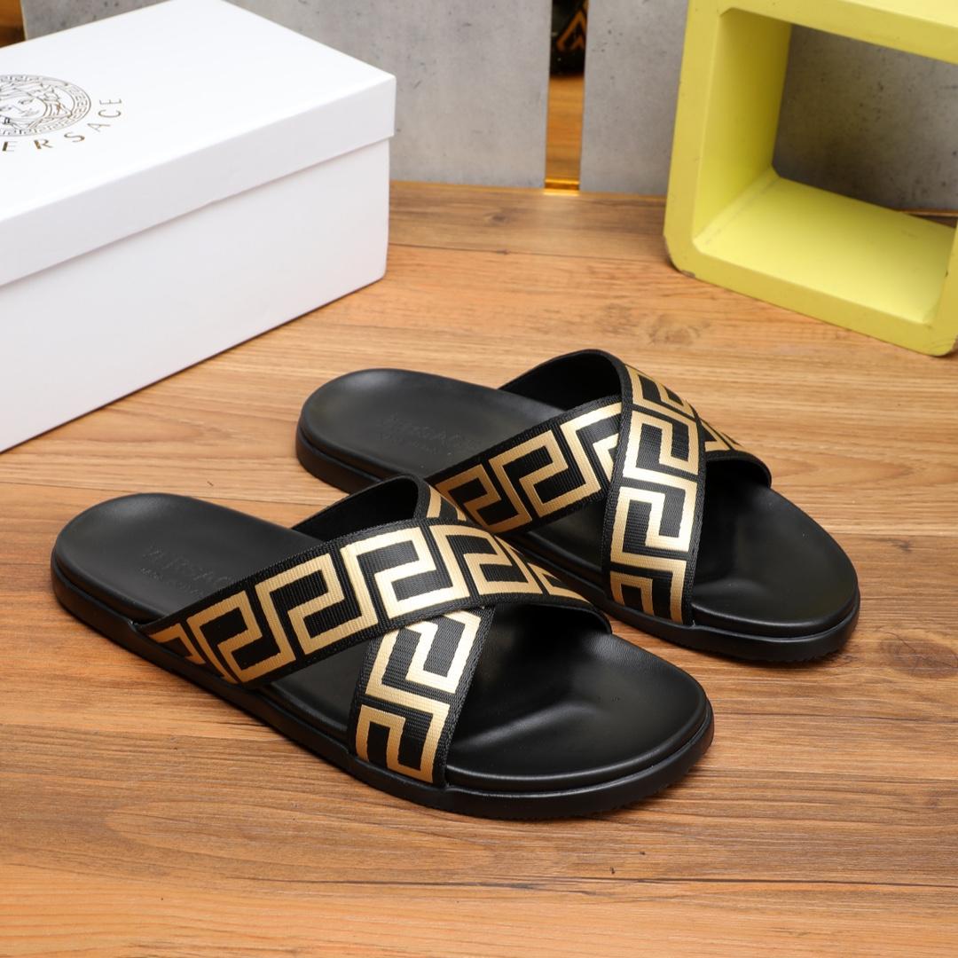 Offene Pantoletten mit Versace-Logoprint - EUR FASHION