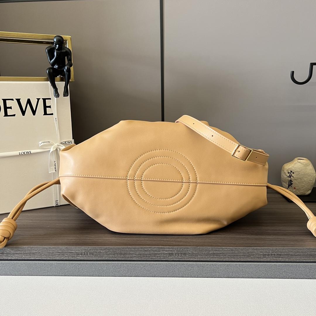 Loewe Paseo Tasche aus glänzendem Nappa-Kalbsleder - EUR FASHION