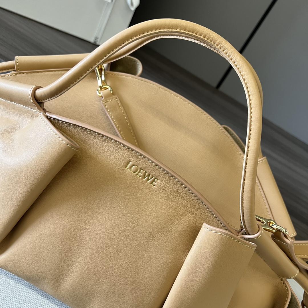 Loewe Paseo Tasche aus glänzendem Nappa-Kalbsleder - EUR FASHION