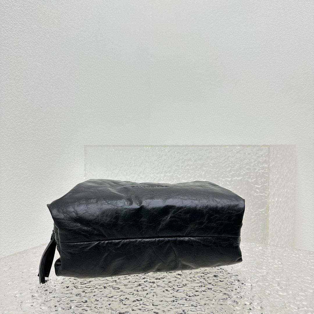 Kleine Puffer-Tasche von Balenciaga in Schwarz - EUR FASHION
