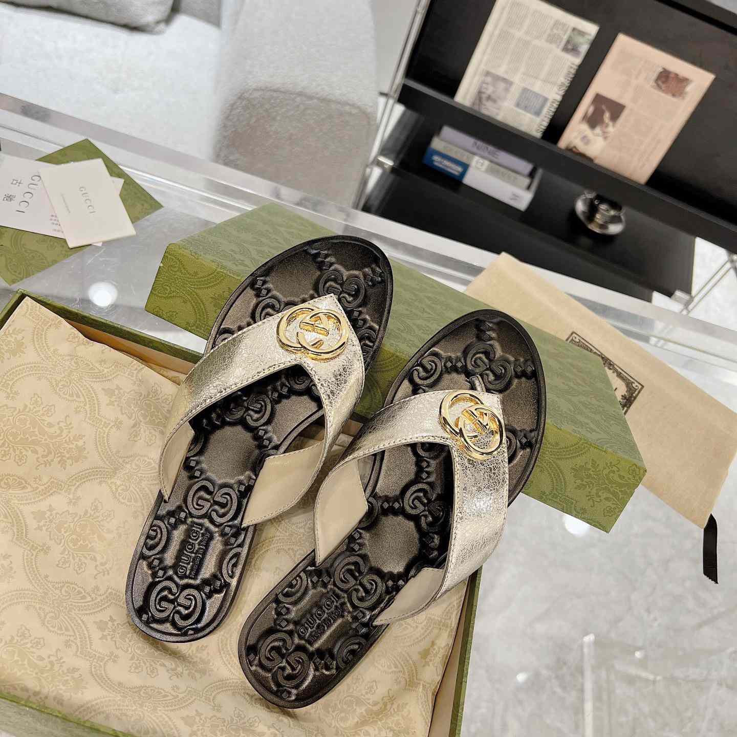 Gucci Double G Tanga-Sandalen - EUR FASHION