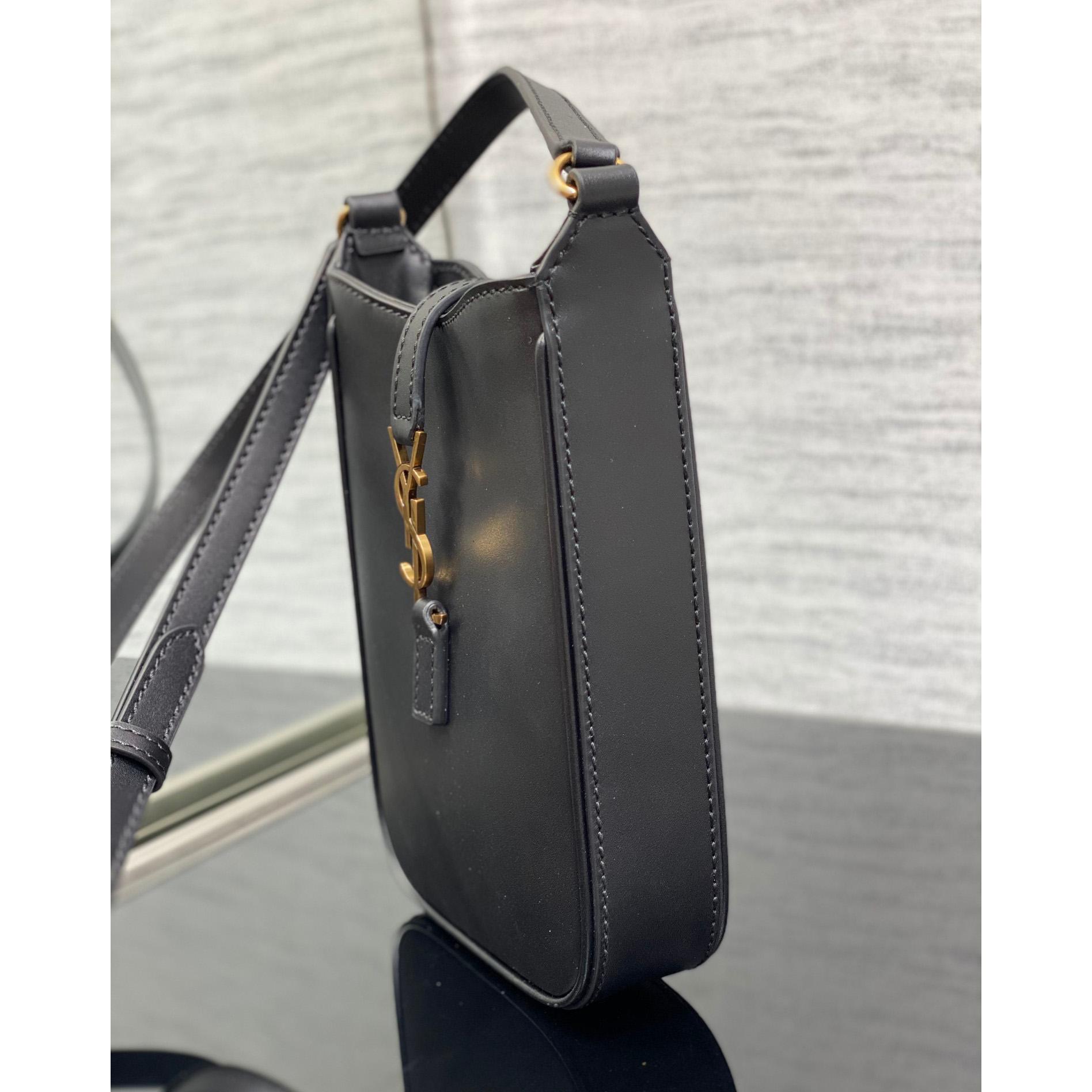 Saint Laurent Le 5 À 7 Mini Vertical aus glänzendem Leder - EUR FASHION