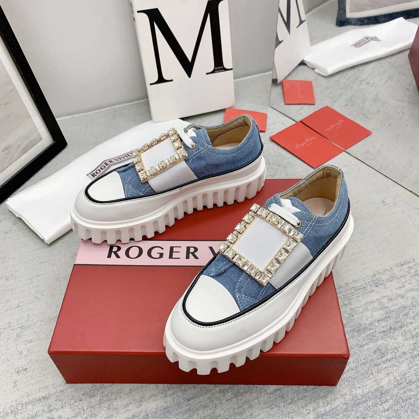 Roger Vivier Viv' Go-Thick Slip-on-Sneaker mit Strass-Schnalle aus Denim - EUR FASHION